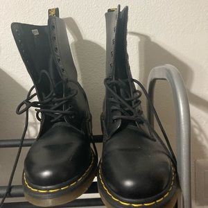 NWOB 1490 doc martens